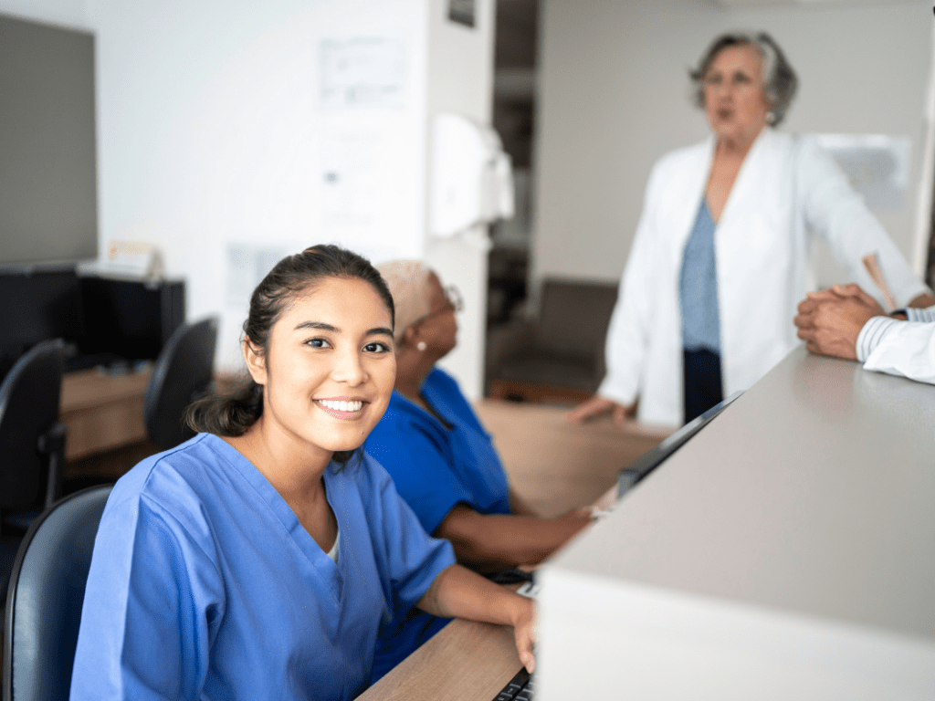 Tıbbi Sekreterlik ve Hasta Kayıt Kabul Eğitimi Kursu | Sertifikalı Sağlık Sekreterliği